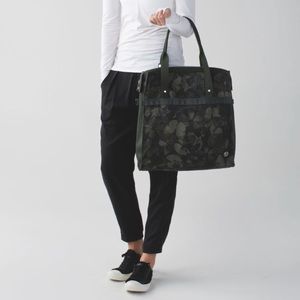 Lululemon Follow Your Bliss Bag Biggie Butterfly